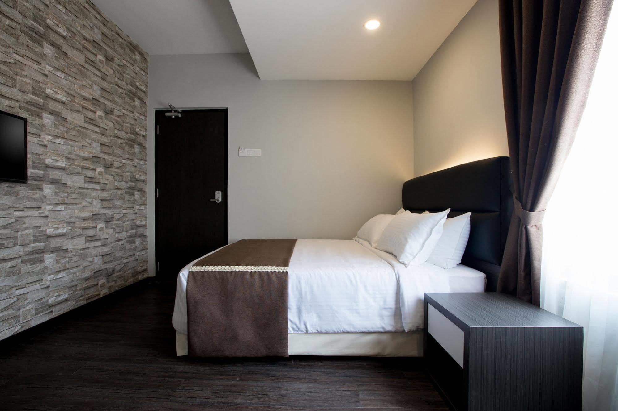 Gurney Lodge George Town Esterno foto