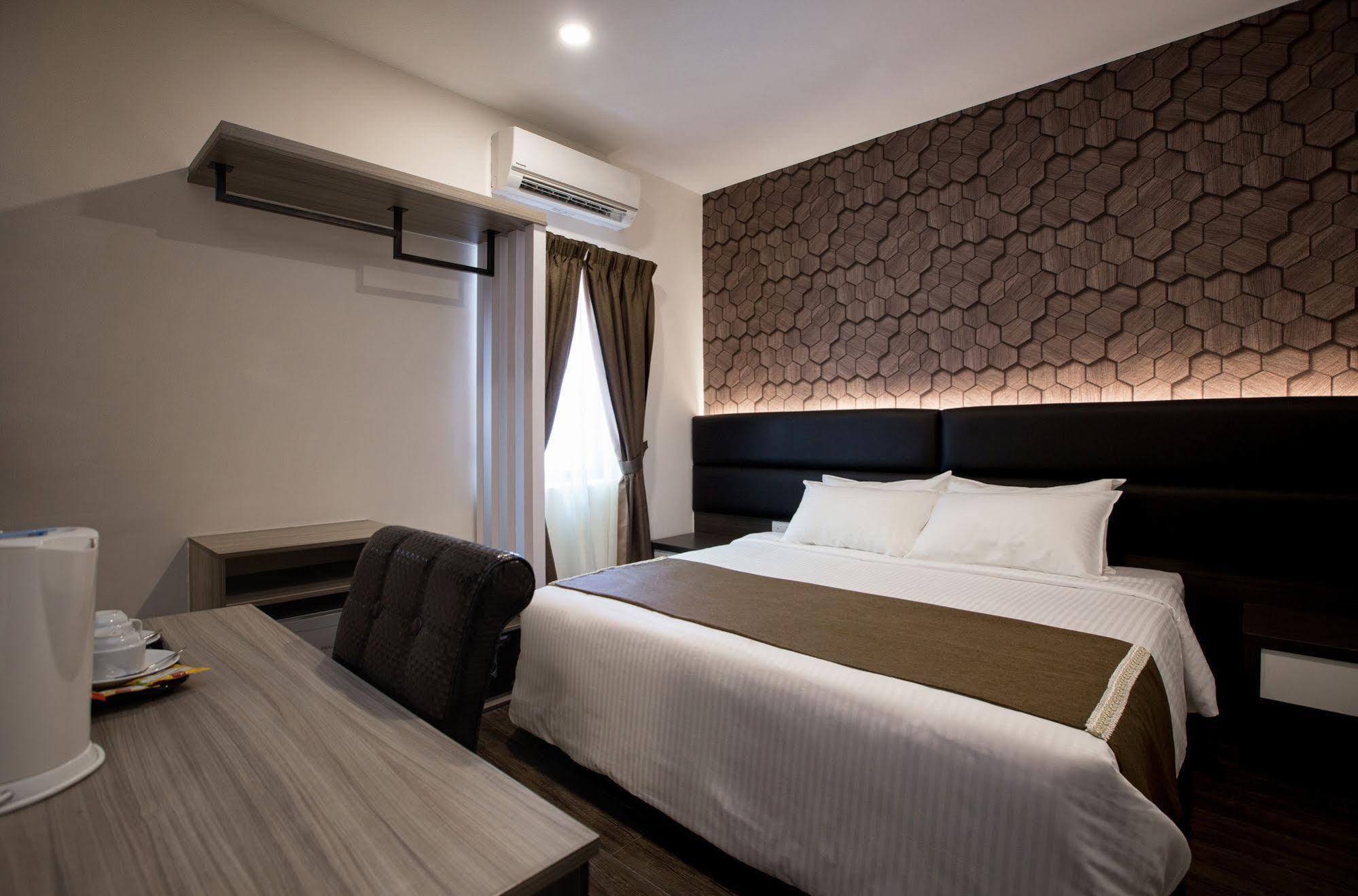 Gurney Lodge George Town Esterno foto